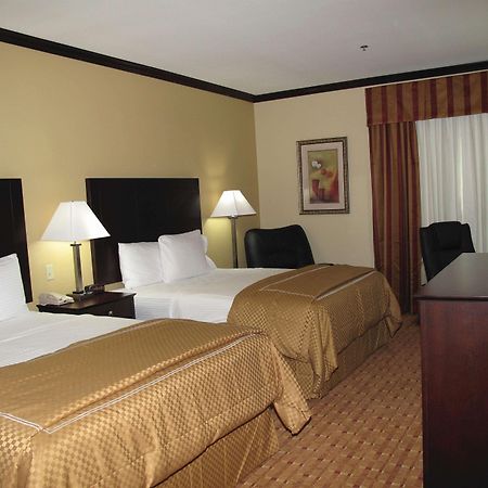 La Quinta By Wyndham Ennis Hotel Bagian luar foto