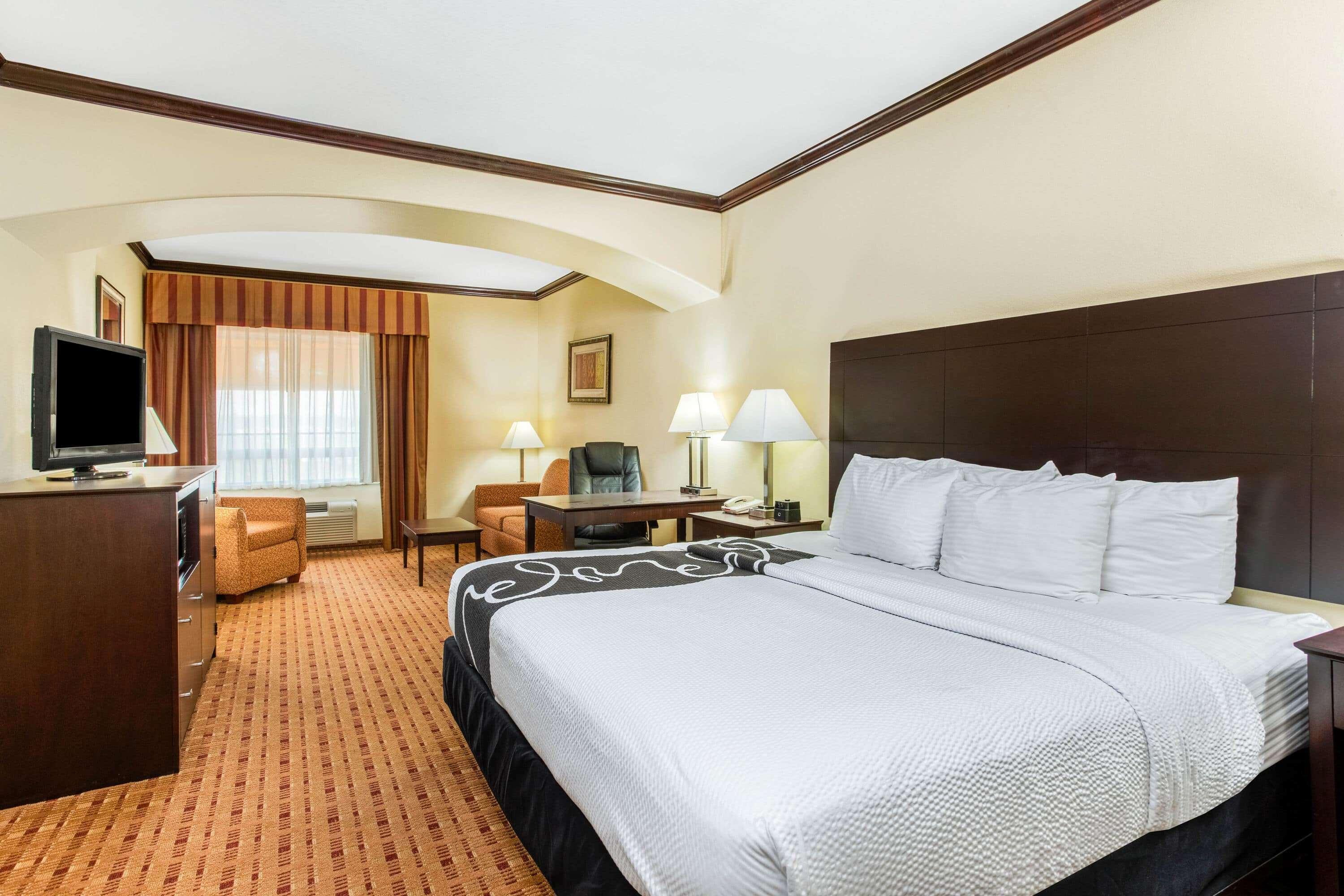 La Quinta By Wyndham Ennis Hotel Bagian luar foto