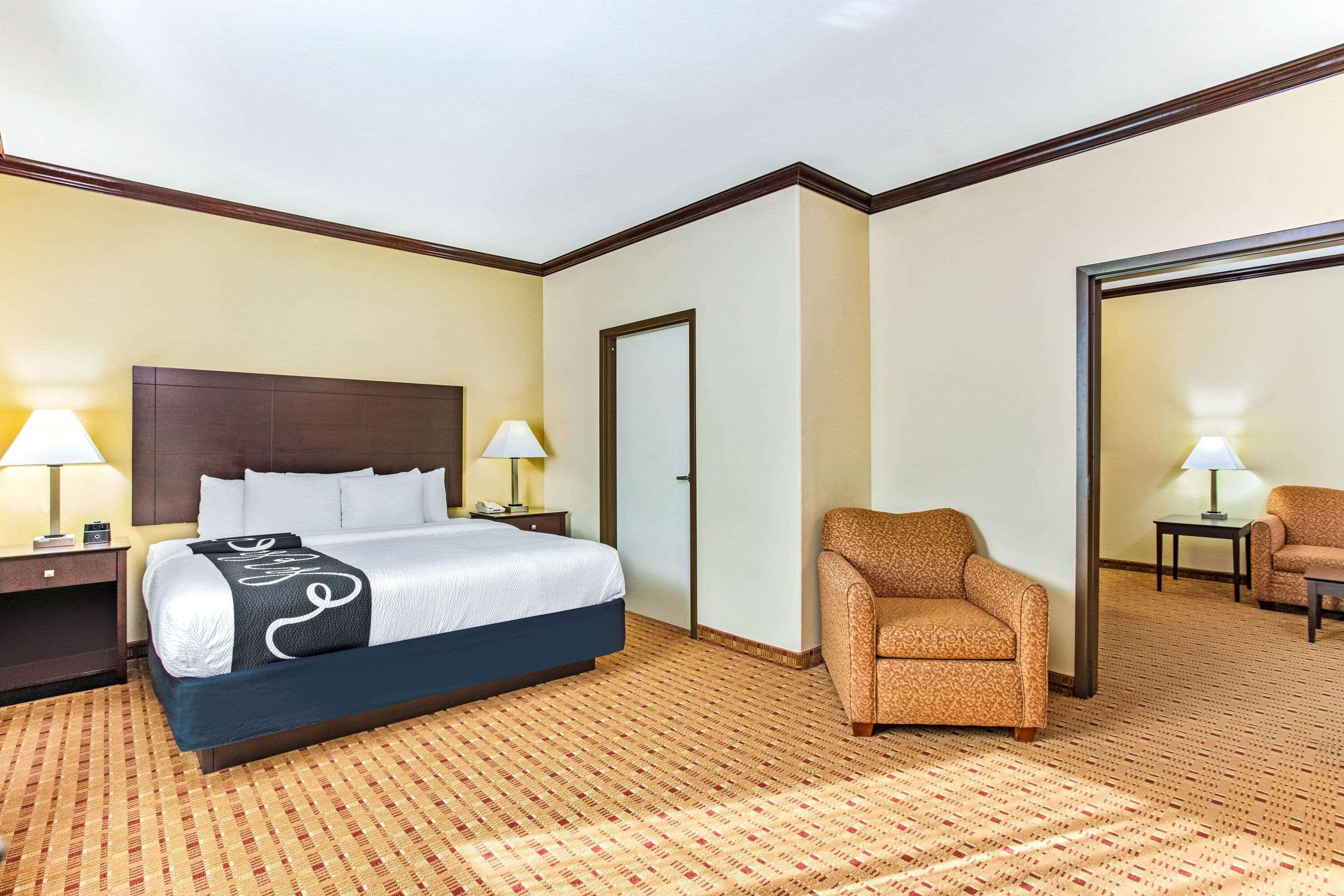 La Quinta By Wyndham Ennis Hotel Bagian luar foto