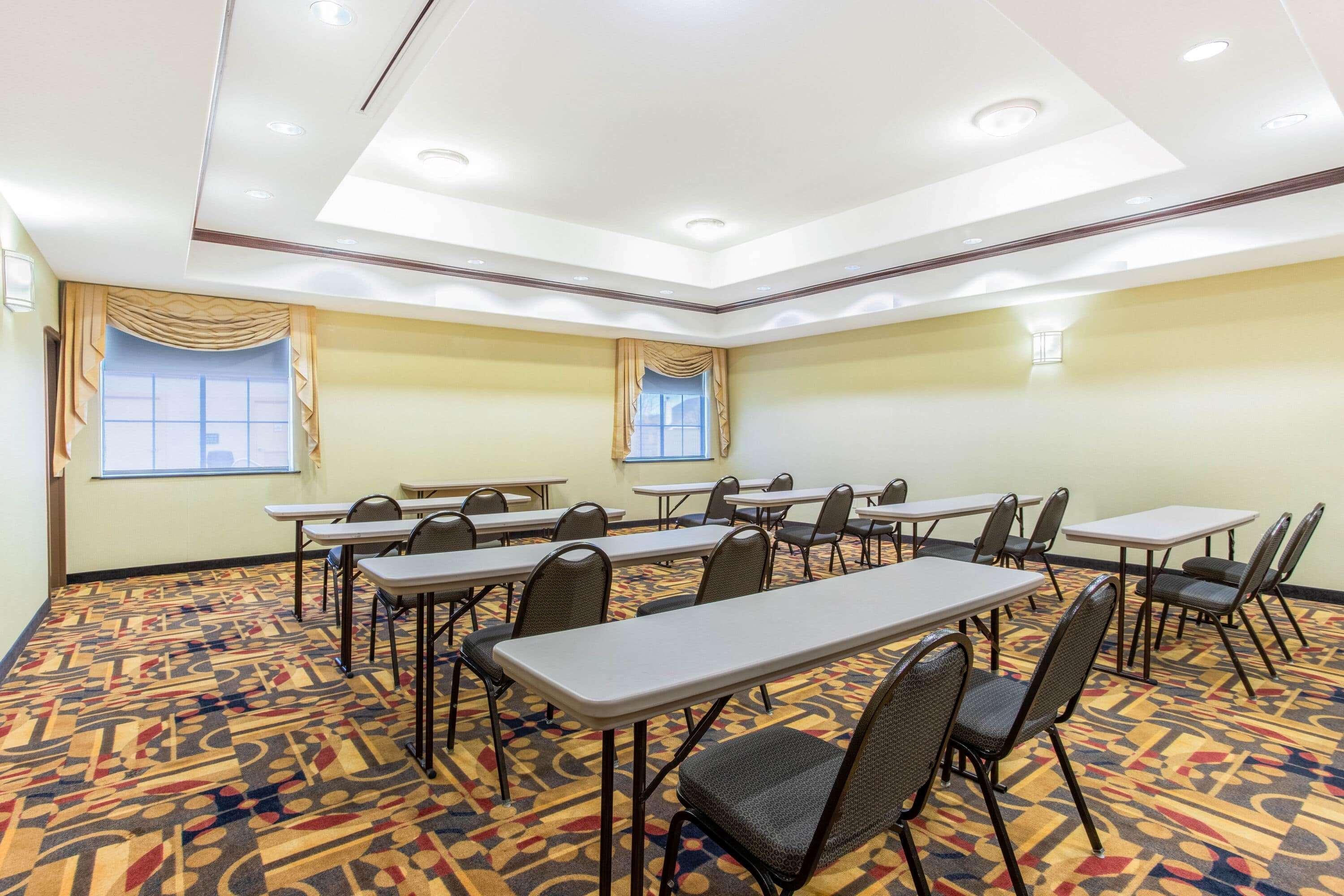 La Quinta By Wyndham Ennis Hotel Bagian luar foto